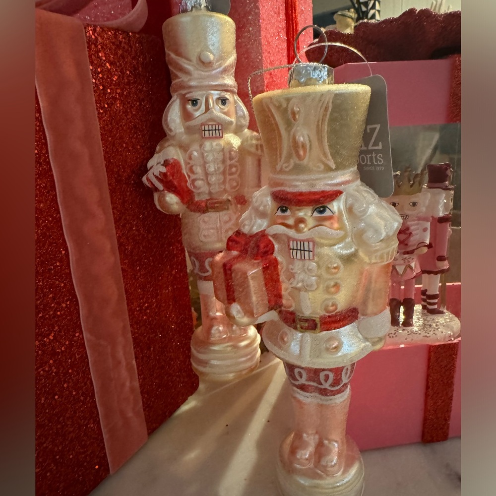 Set of 2, Handblown glass, Pink Blush Nutcracker Ornaments! New in box, - Picture 2 of 3